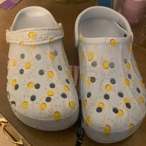 Daisy Printed Crocs